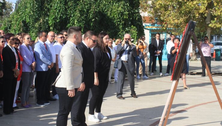 CHP 100. YILINI KUTLUYOR
