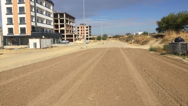 KOCA ŞEHİT CADDESİ YENİLENİYOR