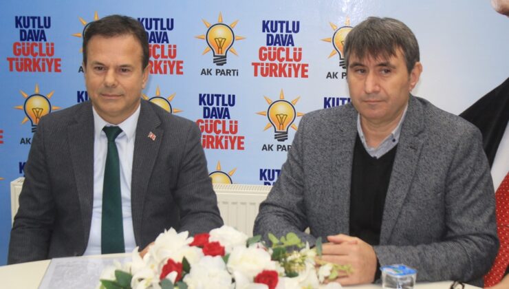 ESKİ BAŞKAN ADAYLIĞINI AÇIKLADI