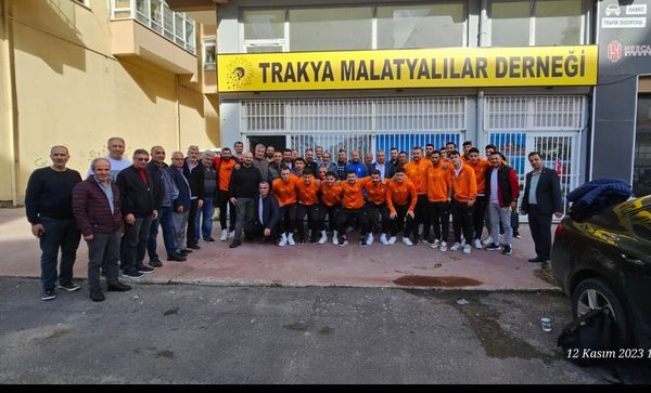 ÇORLU MALATYALILAR DERNEĞİNDEN ÇORLUSPORA MORAL KAHVALTISI