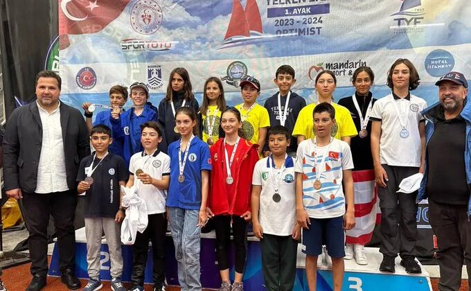 TEKİRDAĞ YELKEN KULÜBÜ MADALYALARI TOPLUYOR