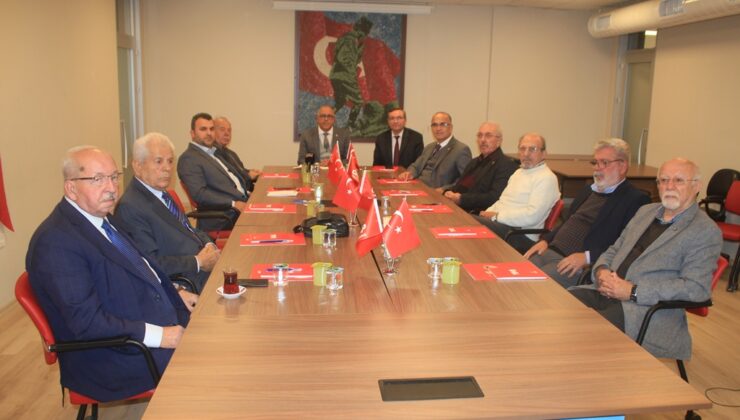 CHP’DE ADAYLIKLARLA İLGİLİ BASIN TOPLANTISI