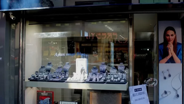 BLUE DİAMOND DA SEVGİLİLER GÜNÜNE ÖZEL KAMPANYA