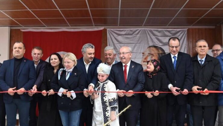 SAĞLAMTAŞLILAR  ÇOK AMAÇI SALONUNA KAVUŞTU