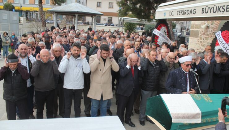 ESKİ BAŞKAN DEFNEDİLDİ