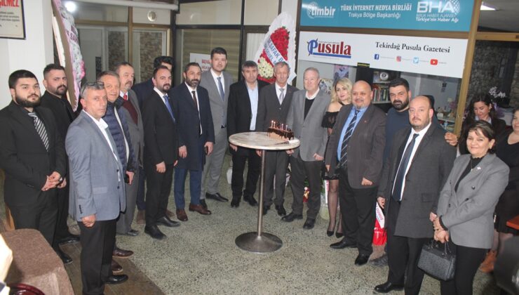 PUSULA GAZETESİ 21. YILINI KUTLADI