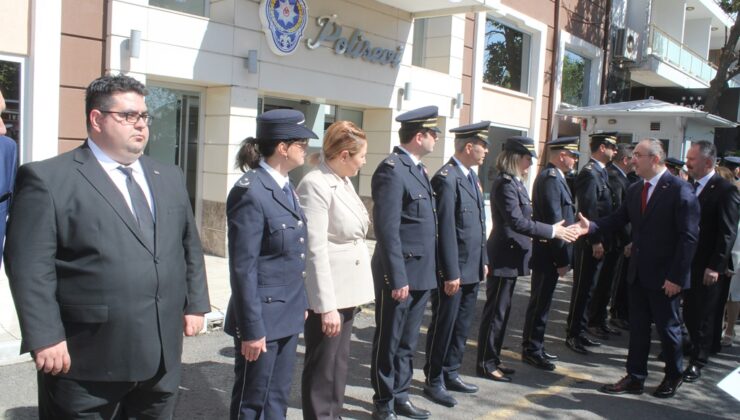 POLİSLER ÇİFTE BAYRAM YAPIYOR