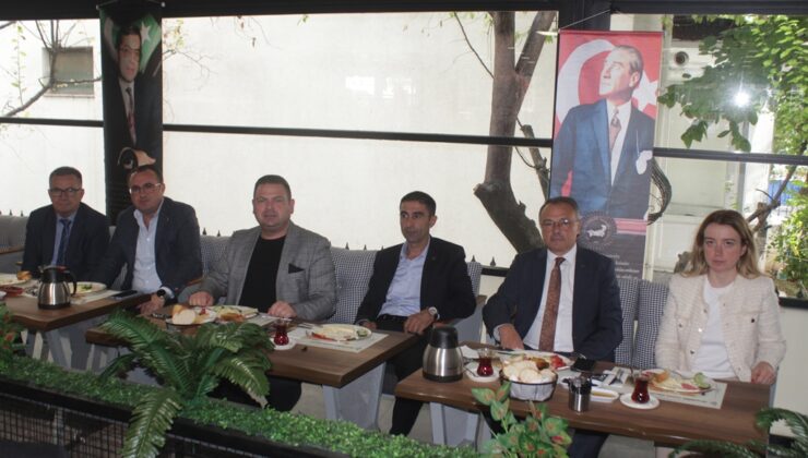 BATI TRAKYA DERNEĞİ ÜYELERİ KAHVALTIDA BULUŞTU