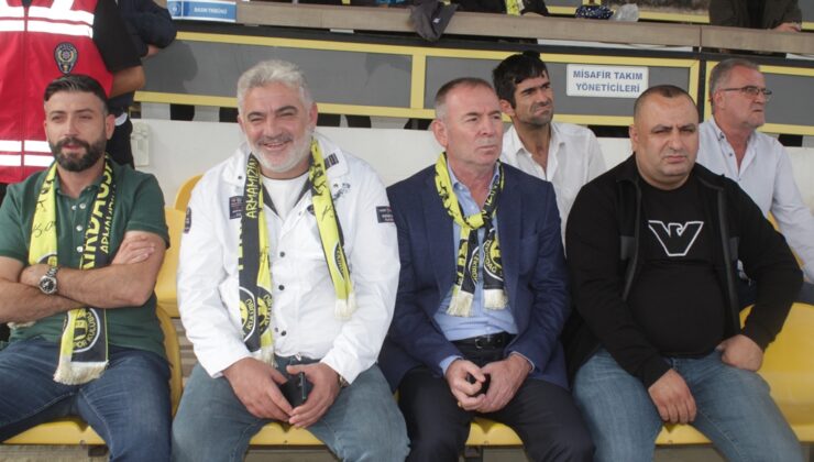 TEKİRDAĞSPORLU FUTBOLCULAR SEYİDOĞLU FİRMASININ 300 BİN LİRA PRİMİNİ KAÇIRDI.