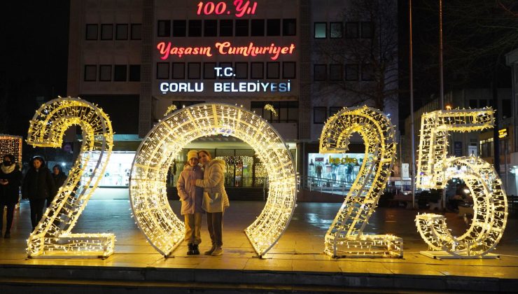 Çorlu, Yeni Yılı Işıltıyla Karşılıyor