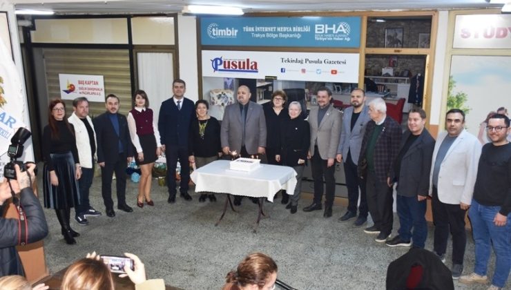 PUSULA GAZETESİ 22. YAŞINI KUTLADI