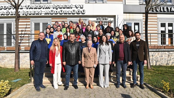 Aşevinde Sevgiyle Hazırlanıyor, Halk Sofralarında Vatandaşla Buluşuyor