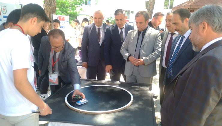 4006 TUBİTAK FUARI MESLEKİ VE TEKNİK ANADOLU LİSESİNDE