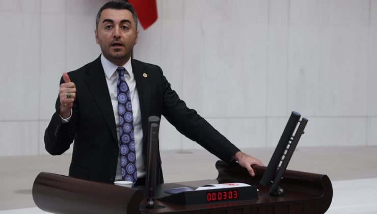 Deprem travmasının yol açabileceği psikolojik sorunlara dikkat çeken DEVA Partili Avşar; “Deprem sadece binaları yıkmıyor, ruh sağlımız da sarsıyor.”