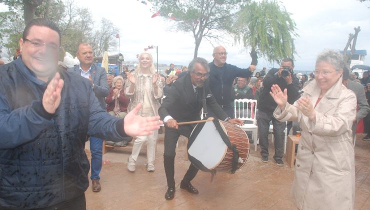 BOZKURTER”BAHAR BARIŞ ÖZGÜRLÜK GETİRSİN İMAMOĞLU CUMHURBAŞKANI OLSUN”