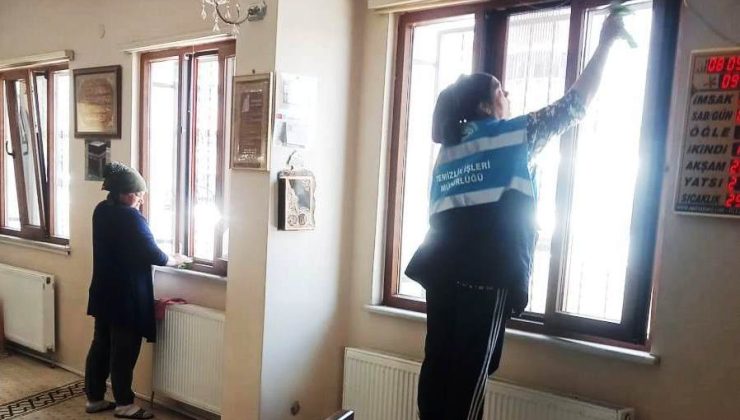 Süleymanpaşa Belediyesi Bayram Öncesi Tüm Camilerde Temizlik Çalışması Yaptı
