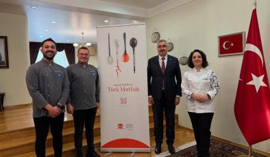 TÜRK YEMEKLERİNİN LEZZETLERİ BULGARİSTAN’IN FİLİBE ŞEHRİNDE TEKİRDAĞ NKÜ ORTAKLIĞIYLA TANITILDI