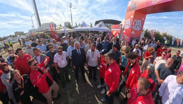SELÇUK BAYRAKTAR, TEKİRDAĞ NKÜ’DE TEKNOFEST HEYECANINA ORTAK OLDU