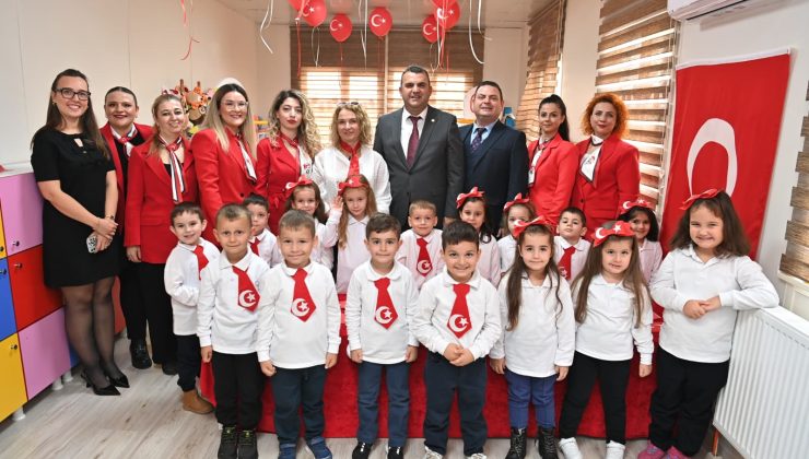 Başkan Volkan Nallar Cumhuriyet Bayramını Çocuklarla Kutladı