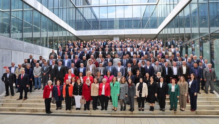 BÜYÜKŞEHİR, 19 EKİM MUHTARLAR GÜNÜ’NDE KENTİN DÖRT BİR YANINDAKİ MUHTARLARI BİR ARAYA GETİRDİ