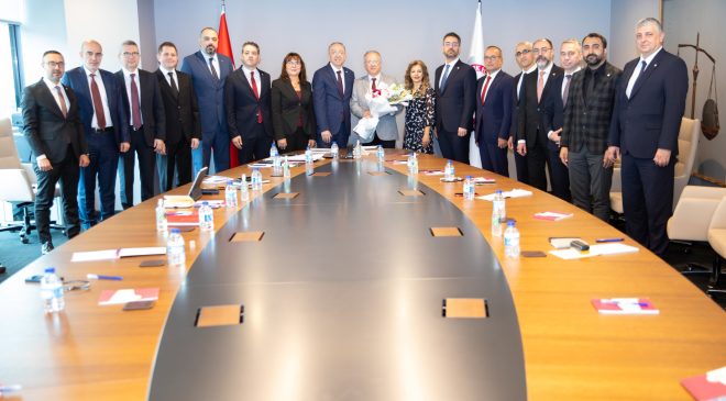 TOLGA ÇETİNKAYA TÜRK ECZACILARI BİRLİĞİNİN SAYMANI OLDU