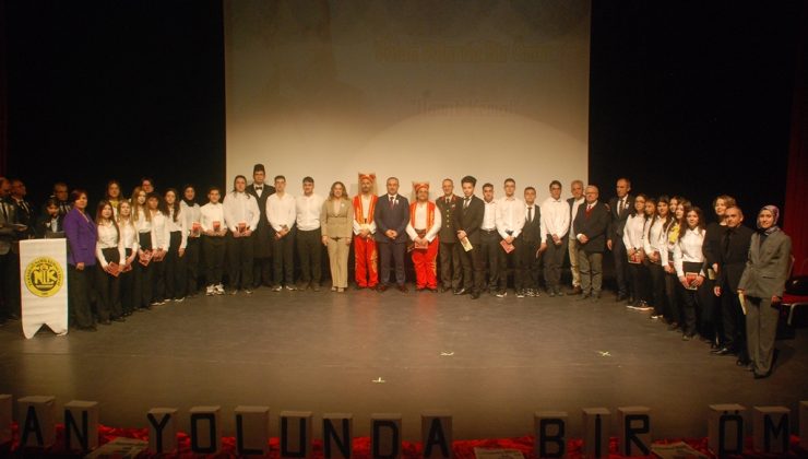 VATAN ŞAİRİ NAMIK KEMAL DOĞUMUNUN 185 YILINDA TEKİRDAĞ’DA ANILDI