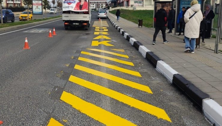 TRAFİK HİZMETLERİ EKİPLERİ ŞEHRİN DÖRT BİR YANINDA TRAFİK GÜVENLİĞİ İÇİN ÇALIŞIYOR