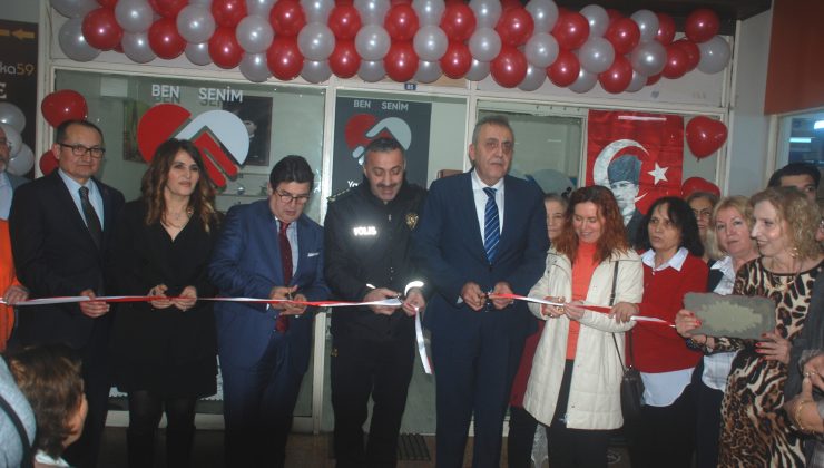 BEN SENİM HİZMETTE