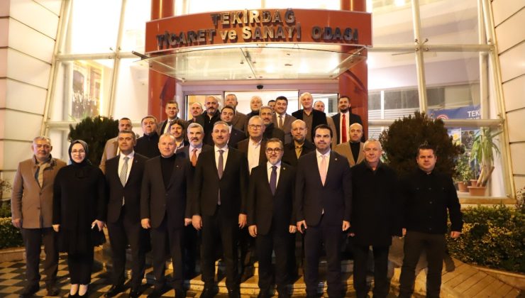 GEÇMİŞ DÖNEM ADALET BAKANI ve AK PARTİ GRUP BAŞKANVEKİLİ ABDÜLHAMİT GÜL ile BERABERİNDEKİ HEYET, TEKİRDAĞ TSO’YU ZİYARET ETTİ