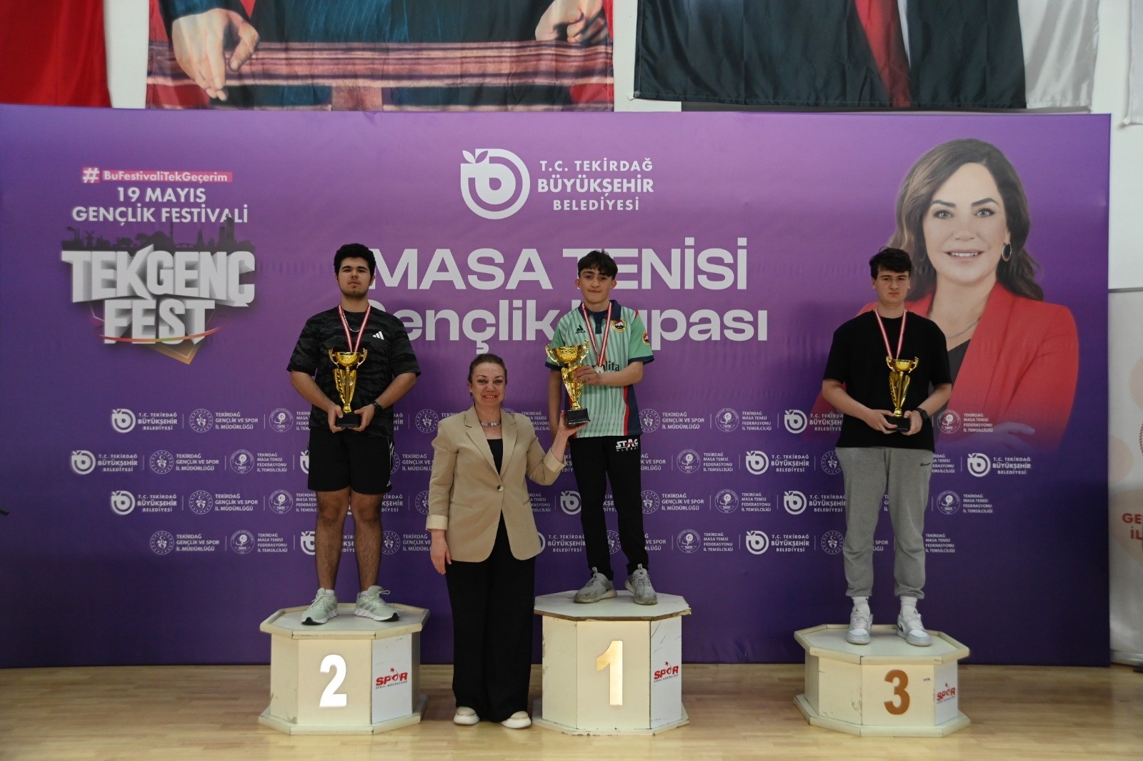 TEKİRDAĞ’DA MASA TENİSİ GENÇLİK KUPASI’NDA BÜYÜK HEYECAN