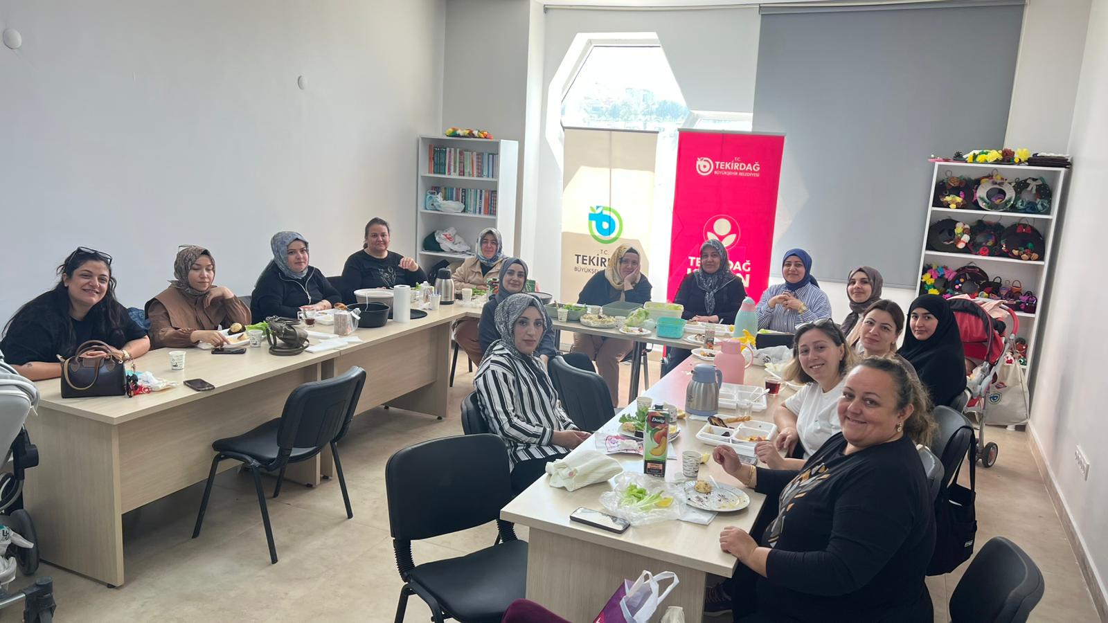 ÇERKEZKÖY’DE KADINLARIN EL EMEĞİ DAYANIŞMAYLA BULUŞTU