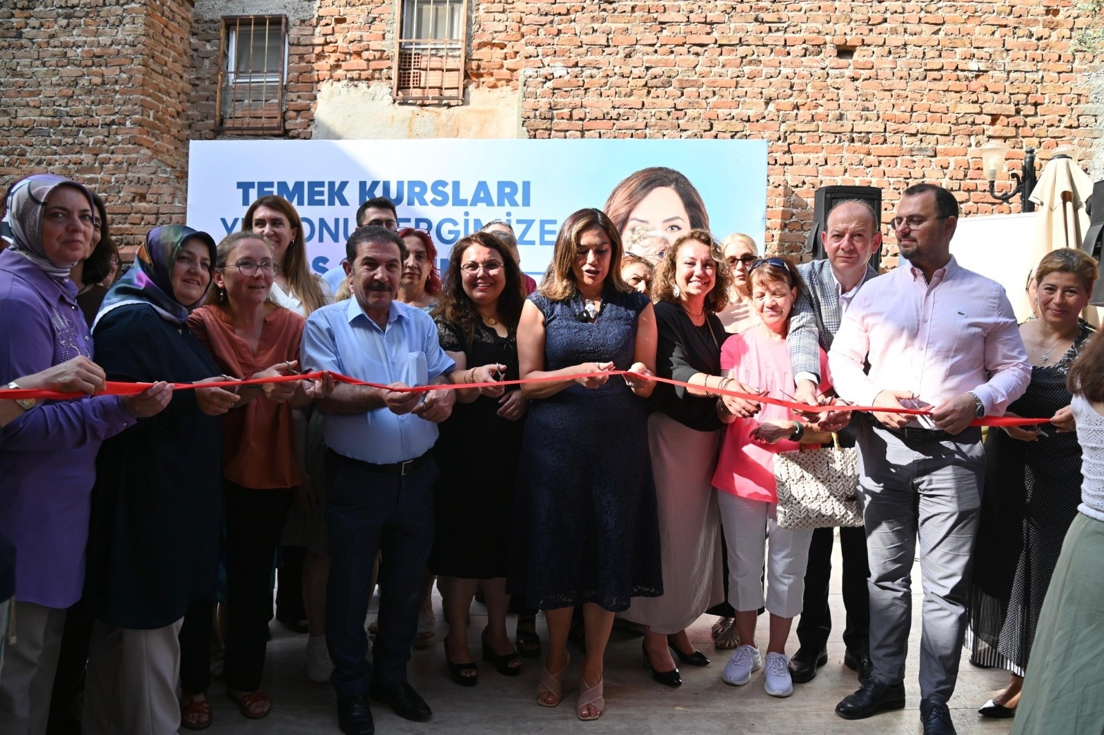 CANDAN BAŞKAN: “EMEĞİN OLDUĞU HER YERDEYİZ”