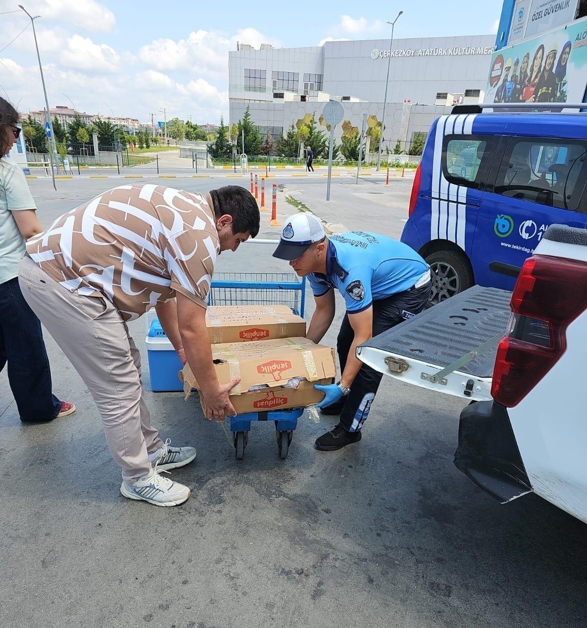 BÜYÜKŞEHİR ZABITA’DAN HALK SAĞLIĞINI TEHDİT EDEN ÜRÜNLERE GEÇİT YOK